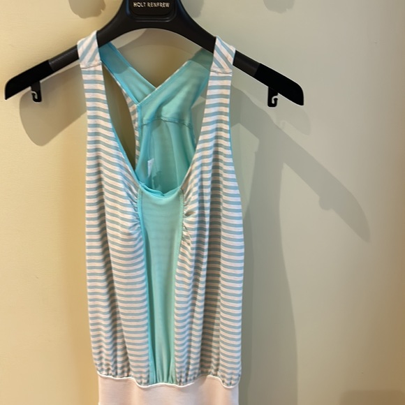 Lululemon The Romp ‘Her” - Picture 2 of 6